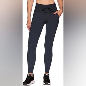 Avalanche Women's Charcoal Leggings